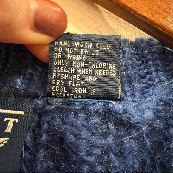 Vintage Womens Mohair Acrylic Cable Knit Sweater M Cobalt Blue Chunky Classic - Picture 8 of 11